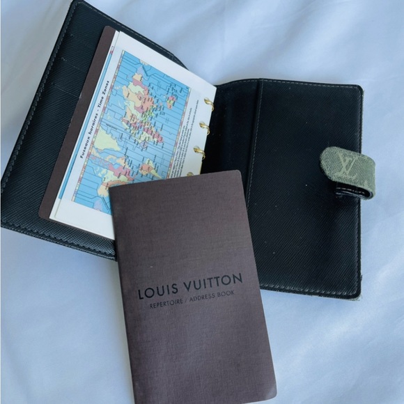 Authentic Louis Vuitton Cloth Agenda with Accessories! - Picture 8 of 9